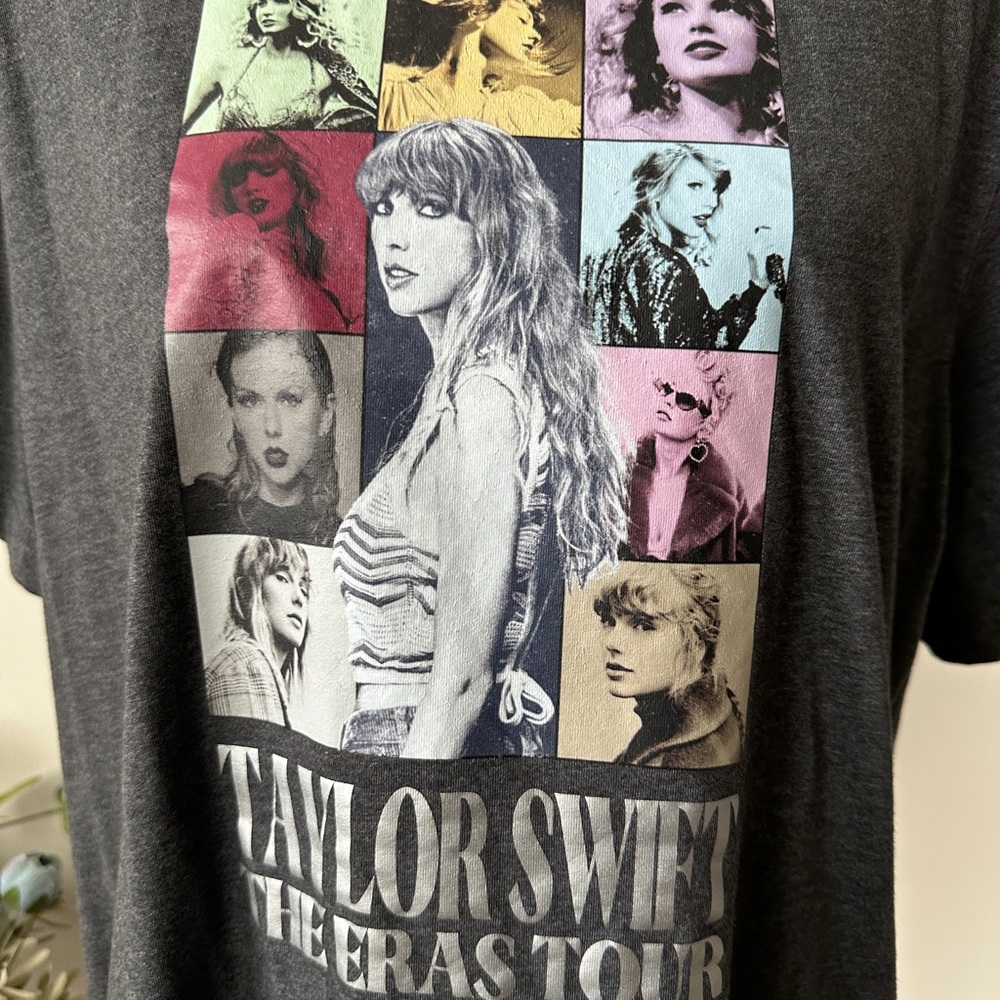Taylor Swift Eras Tour T Shirt - Picture 2 of 4